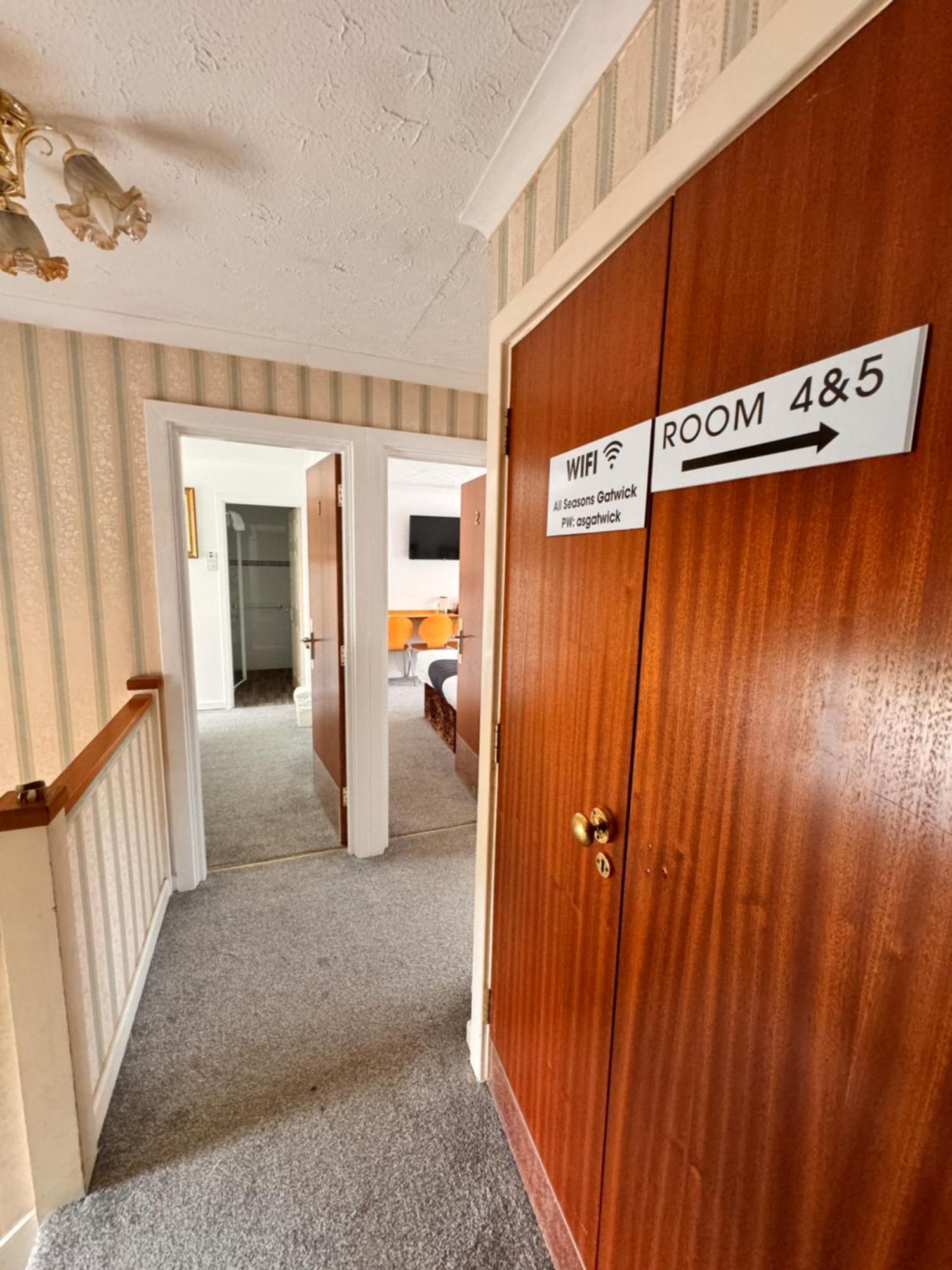 All Seasons Gatwick Guest House & Parking Хорли Экстерьер фото